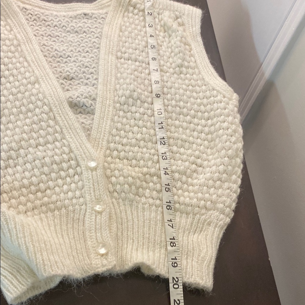 Vintage Hand Knit Women's Cream Sweater Vest - Picture 5 of 7